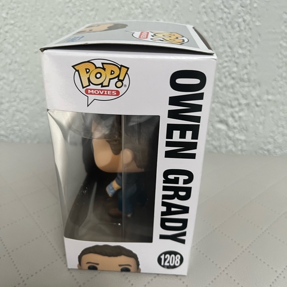 Funko Pop! Movie Jurassic World Dominion - Owen Grady Vinyl Figure - Picture 4 of 4